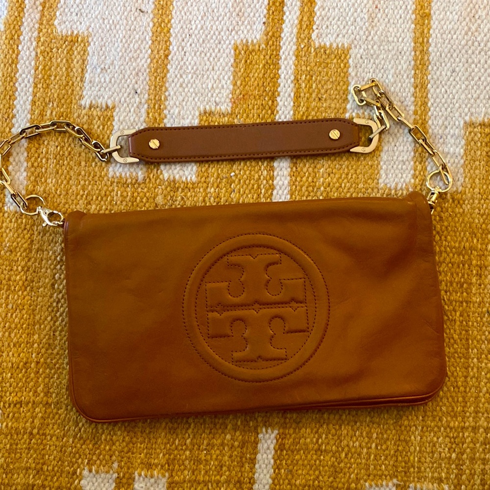 Tory Burch Reva Clutch Camel Brown